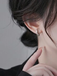 1 Pair Of Simple French-Style Light Luxury Twisted Diamond-Set Circle Earrings - Antique Silver - View 5