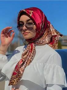 1入35.43"紅色正方形圍巾，豹紋金色鏈條仿真絲頸巾大披肩，女性時尚頭巾髮飾 - 紅色 - 查看 1