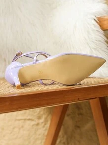 Zapatos de tacón elegantes para mujer con correa cruzada, hebilla, punta afilada, estilo versátil de unicolor europeo y americano para uso diario casual - Morado - Ver 5