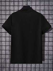 Camiseta de cuello redondo para hombre, ideal para combinar con cualquier prenda. Camiseta para hombre con estampado de arañas rojas y telarañas, ideal para llevar en verano. - Negro - Ver 3