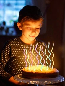 6 piezas/caja Vela curvada de colores, vela decorativa insertada en pastel de cumpleaños, vela espiral de metal dorada para el Día Nacional, vela larga y delgada en espiral para pastel con soporte, adecuada para fiestas del Día Nacional y días festivos (dorado) - vela espiral - Ver 5