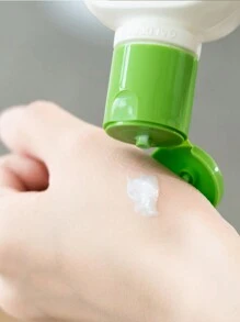 Cetaphil Moisturizing Lotion, Gentle Soothing & Nourishing Body Lotion For Men & Women, 118ml, Suitable For Autumn/Winter - White - View 6