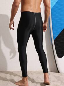 Ensemble de vêtements de compression pour sports nautiques respectueux de la peau, lisse. Style petit ami, haute élasticité, séchage rapide, manches longues et pantalon long. Vêtements de natation et sports nautiques