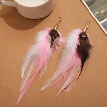 1 Pair Of Exquisite Feather Drop Earrings - Unique Retro-Inspired Design, Versatile For Daily Wear, Perfect Party Accessories, Bold -Inspired Jewelry - Thoughtful Gift Idea For Women