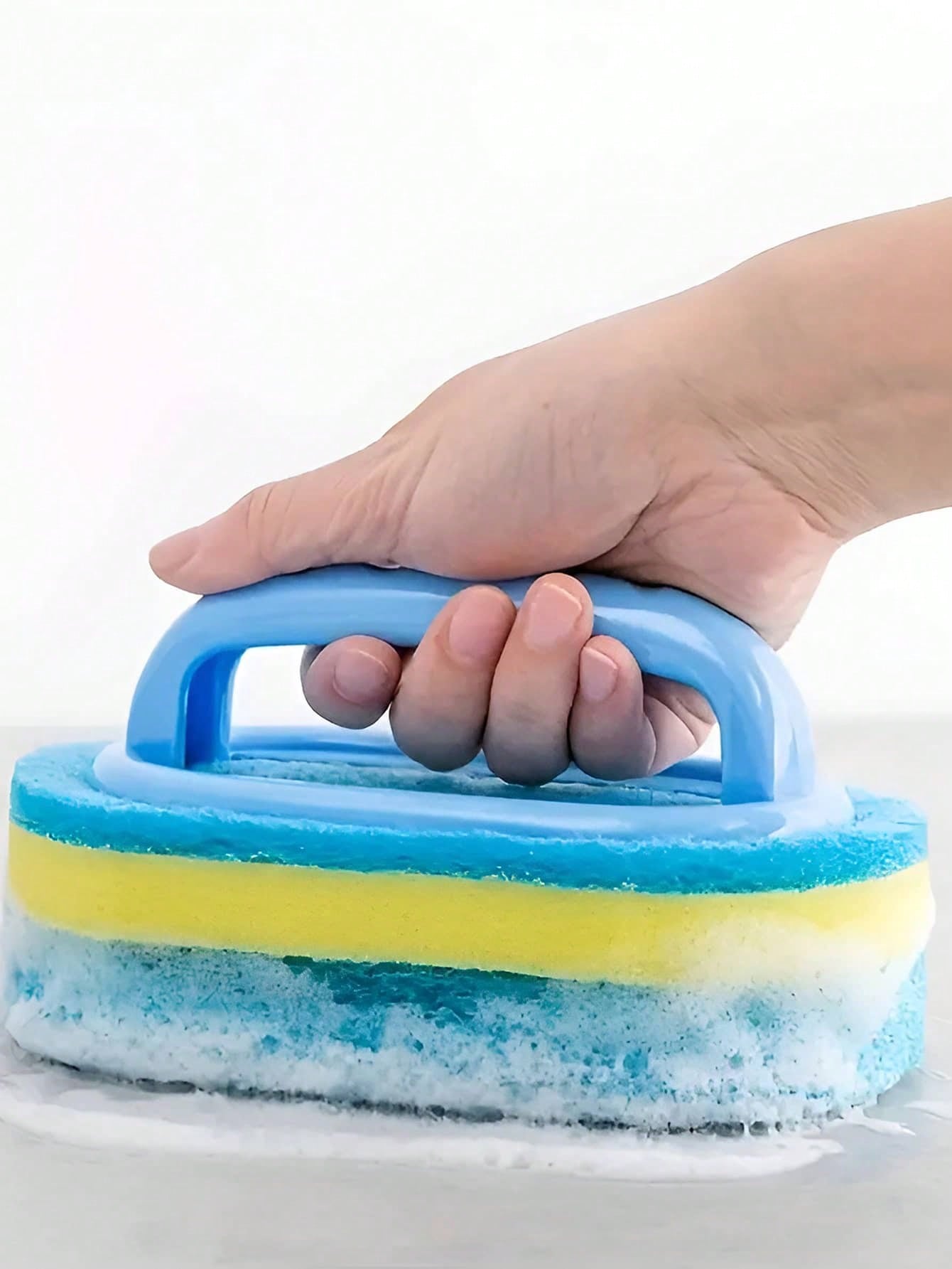 إسفنجة تنظيف بمقبض لإزالة البقع من الحمام والبلاط...