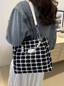 Bubble Grid Chain Tot Bag Shoulder Bag - Black and White - View 4