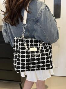 Bubble Grid Chain Tot Bag Shoulder Bag - Black and White - View 6