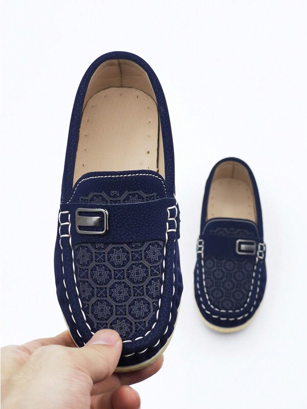 1 Pair Of Boys' Navy Blue Loafers, Fashionable Printed Square Metal Buckle Decorated Shoes, Lightweight And Breathable Casual Shoes Suitable For All Seasons