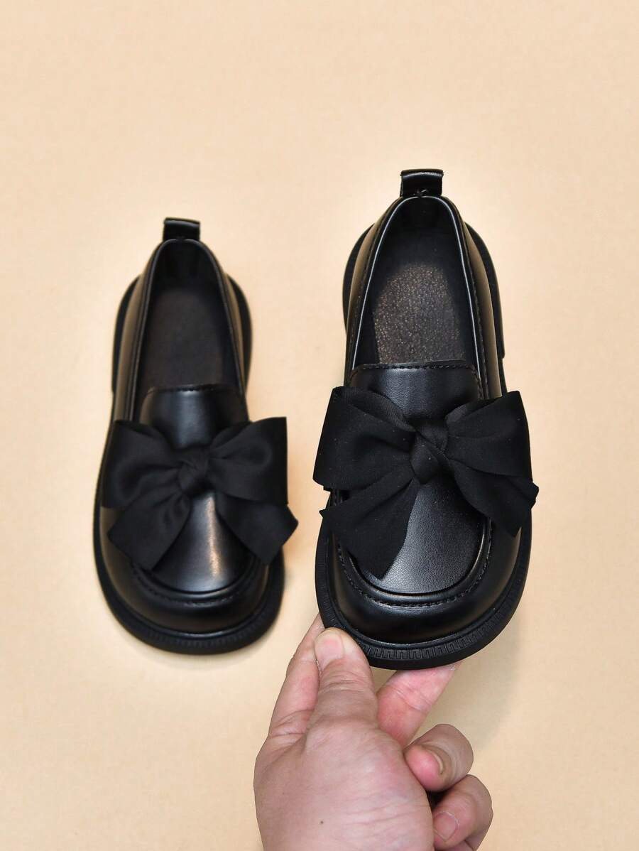 女孩黑色英式皮鞋，四季皆宜款式的麵包鞋，公主風格鞋款，適用於學生