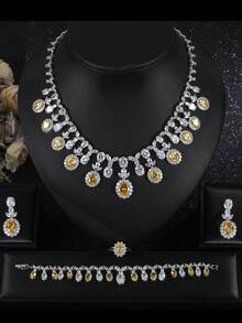 1套5件歐式風格豪華圓形方形鋯石項鍊、耳環、手鐲和戒指,適合女性在節日佩戴