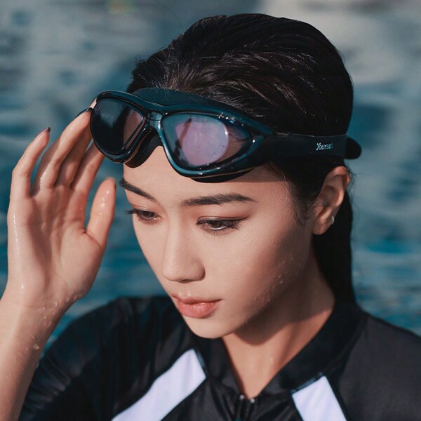 Waterproof And Anti-Fog HD Swimming Goggles One-Piece Large Frame HD Waterproof And Anti-Fog Swimming Goggles With Built-In Earplugs For Water Sports To Protect Eyes Freely Adjustable Goggles With Professional Water Sports Swimming Equipment Swimming Training Supplies, Beach Essentials, Beach Accessories, Pool Float