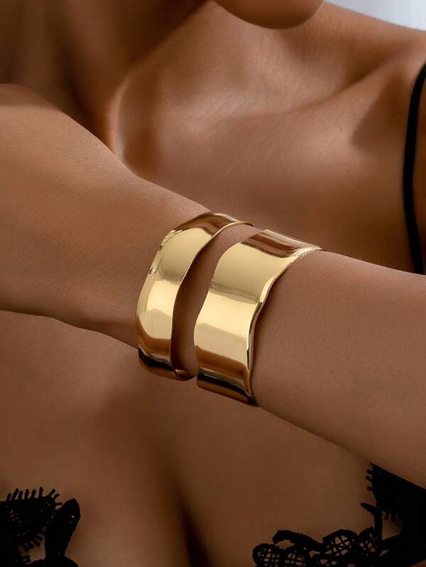 1 peça elegante e moderna pulseira de ouro largo decorativo, adequado para uso feminino em banquetes noturnos, festas, coquetéis, feriados, um presente ideal para festividades.