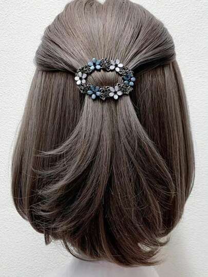 1pc Vintage Hollow Alloy Hair Clip, Ellipse Shaped Luxury Hairpin With Spring Clip And Inlaid Rhinestone Decoration Valentine's Day, School Stuff, Hair Accessories, Head Accessories