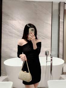 An Elegant Metal Wire Box Shape Evening Clutch Bag, Fashioned With Metal Chain Decoration, For Parties, Formal Functions, Proms And Evening Gowns, Party Bag Perfect For Party Wedding Prom Dinner/Banquet Matching With Holiday Party Dress Evening Dress & Sequin Dress, Perfectly Matching With Prom Accessories - Gold - View 10