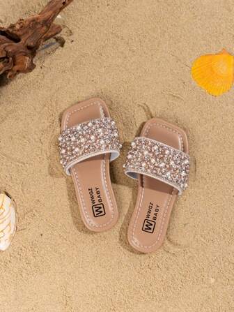 Girls' Cute And Stylish Sparkly Slip-On Flat Sandals, Comfortable And Lightweight Slippers, Suitable For Parties, Outdoor Activities And Beach. Random Pattern Outsole Design.