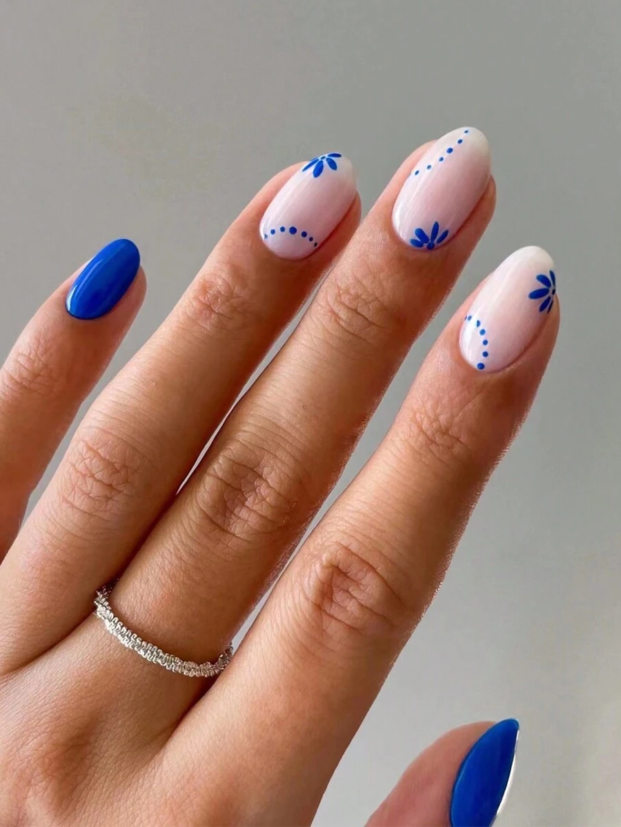 24 piezas de uñas acrílicas cortas ovaladas con diseño de flores azules y ajuste completo, uñas postizas con puntas francesas aptas para mujeres y niñas para uso diario y en fiestas, incluyen 1 tubo de pegamento en gel y 1 lima de uñas uñas falsas uña falsa uña acrílica - Multicolor - Ver 1