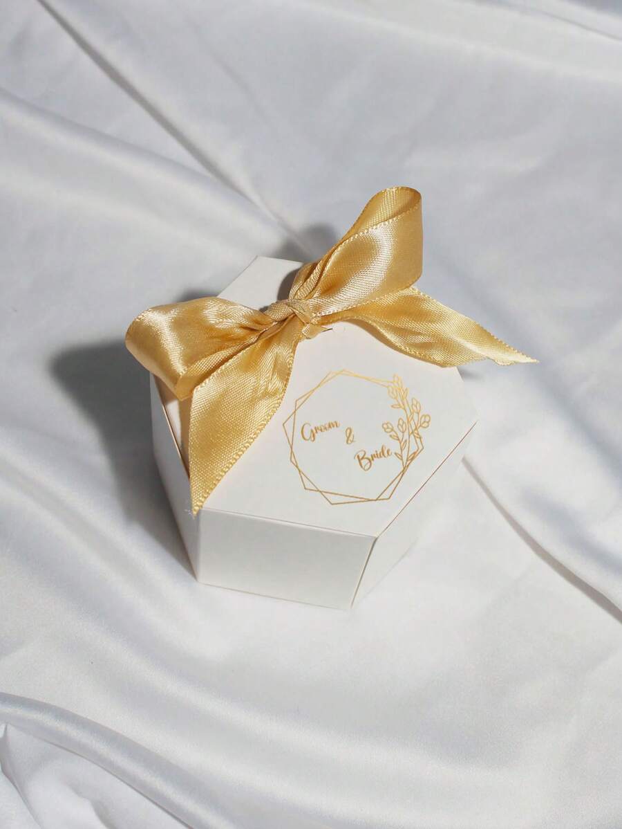 10pcs/50pcs/100pcs Elegant White Mini Gift Box With Custom Names In Gold Script, Ideal For Personalized Wedding Favors, Engagement Gifts, And Anniversary Celebrations - White Box Customization - View 1