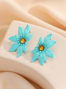1 Pair Symmetrical Flower Stud Earrings For Women