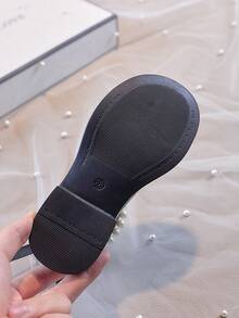 Zapatos de princesa para niñas, zapatos con estilo británico para todas las estaciones, suela blanda antideslizante tipo Mary Jane con lazo y perlas para niñas, diseño de cordones de PU - Negro - Ver 13