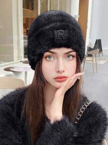 1頂女士冬季針織帽，帶耳暖和刺繡字母圖案，適用於日常穿著和戶外