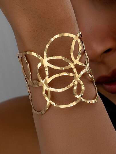 1 Women's Minimalist Metal Wire Hammer Pattern Gold Open Cuff Bangle Bracelet Suitable For Daily Commuting To Send Off To Family And Friends