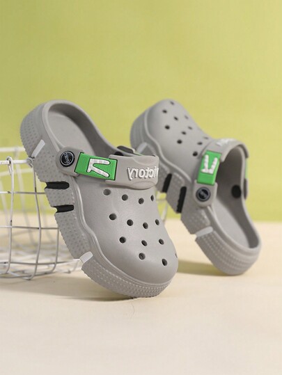 Summer Children's Hollow Out Shoes, Simple Lightweight & Comfortable Beach Sandals, & Durable Anti-Skid Hollow Out Shoes For Kids (Medium To Large Size)