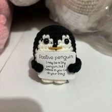 1 pieza Muñeca de ganchillo de patata linda con expresión positiva, incluye un juguete alegre de pingüino, anima a la graduación. Ideal para decoración del hogar, suministros para fiesta de graduación, regalos de festivales y regalos de cumpleaños. - Multicolor - Ver 11
