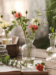 1 Pc Minimalist Vintage Striped Glass Vase, Transparent Hydroponic Striped Vase, Small Flower Dried Vase, Living Room Decorative Vase Arrangement Transparent Glass Vase With Buds Decoration, Home Tabletop Decorations, Flower Arrangement Vase Decorations, For Flower Care Home Decor Flower Vase