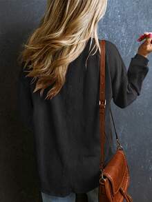 Acelitt Solid Color Textured Striped V-Neck Long Sleeve T-Shirt With Pocket - Black - View 2