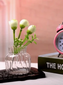 1 Pc Minimalist Vintage Striped Glass Vase, Transparent Hydroponic Striped Vase, Small Flower Dried Vase, Living Room Decorative Vase Arrangement Transparent Glass Vase With Buds Decoration, Home Tabletop Decorations, Flower Arrangement Vase Decorations, For Flower Care Home Decor Flower Vase