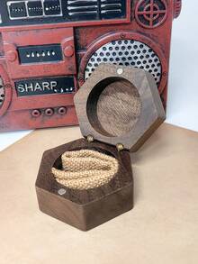Hộp đựng trang sức mini hình lục giác bằng gỗ óc chó tùy chỉnh 1 chiếc, thiết kế từ tính, phong cách cổ điển sang trọng nhẹ nhàng, hộp đựng nhẫn cầu hôn, cũng thích hợp để cất giữ nhẫn, hoa tai và mặt dây chuyền - màu nâu - Xem 8