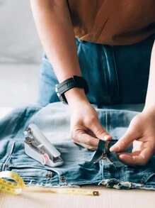 1 Mini máquina de coser manual, máquina de coser portátil de mano, grapadora portátil, conveniente para viajar, utilizar en hogar, oficina y coche, herramientas de reparación rápida, máquina de coser manual portátil y creativa de bolsillo (blanca) - maquina de coser manual - Ver 5