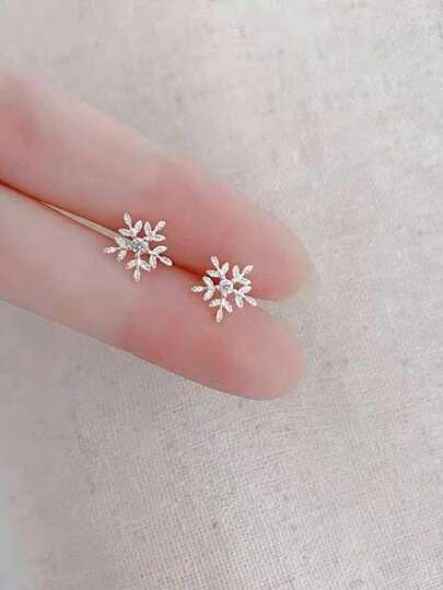 Snowflake Stud Earrings For Women, Minimalist Unique Design Cute Floral Earrings, Student Jewelry