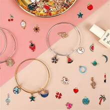 90入組可調節金色手鍊套裝，隨機附贈油滴吊墜耳環勾子和跳環，適用於DIY手鍊首飾製作