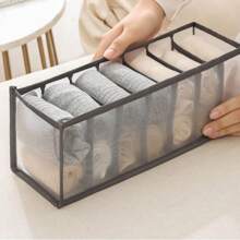1 pièce Boîte de rangement pour sous-vêtements de type tiroir, grille de séparation pour chaussettes et sous-vêtements, organisateur de placard à couches, boîte de rangement pour vêtements en maille transparente, boîte de rangement à tiroirs pliable à grille multiple, rangement et organisation de garde-robe, boîte de rangement à compartiments pour sous-vêtements, sacs de rangement pour tiroirs de chaussettes et sous-vêtements, décoration de festivals, décoration de chambre, décoration de maison, décoration de chambre à coucher, organisateur, rangement à la maison, t-shirt blanc pour femme, pantalon noir pour femme, vêtements d'hiver pour dames, robe