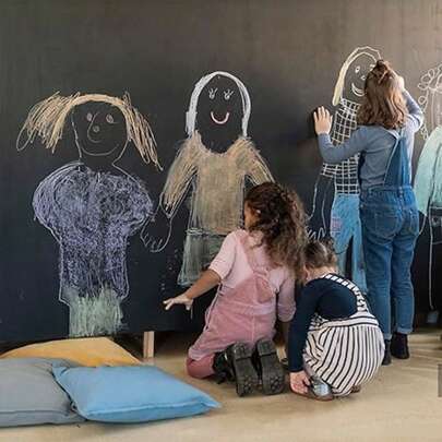 1PC Chalkboard Wallpaper Stick And Peel Blackboard Wall Sticker Large Chalkboard Contact Paper, Self-Adhesive DIY Reusable Erasable Chalkboard (Including Chalk) Baby Shower Family Decorations Gifts