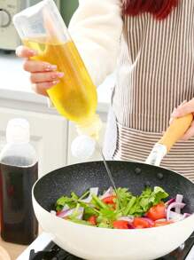 1入組調味料擠壓瓶，帶翻蓋300ml/500ml 塑料擠壓油瓶帶噴嘴，醬料分配器，醋加量瓶，擠壓瓶適用於醬汁，橄欖油分配器，番茄醬瓶，沙拉醬瓶，適用於沙拉室外燒烤和烹飪 - 透明 - 查看 1