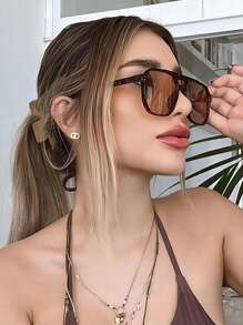 1pc Women's Leopard Print Acetate Frame Sunglasses With Rivet Decor, Fashionable Beach Accessory,School - Multicolor - View 2