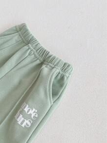 Set de 2 piezas de ropa deportiva informal para niños pequeños con sudadera de manga larga con estampado de letras y pantalones jogger, para otoño - Multicolor - Ver 8