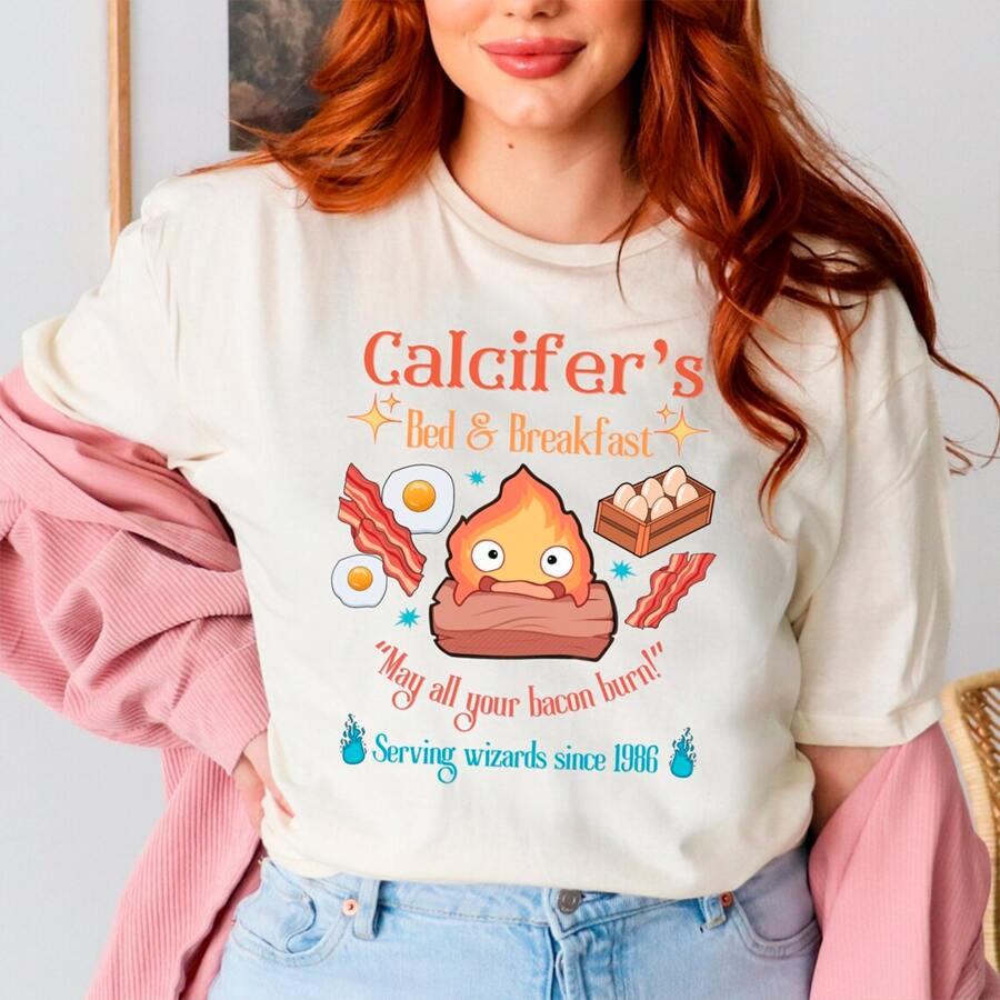 Camiseta Básica Feminina Algodão Bed & Breakfast Calcifer's - Creme - Visão 1
