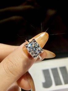 1 chiếc nhẫn cưới đính hôn kim cương Moissanite 4 chấu 1 carat thiết kế tròn màu D quyến rũ dành cho phụ nữ Nhẫn cầu hôn trang sức cô dâu Quà tặng trang sức xa xỉ - Bạc - Xem 3