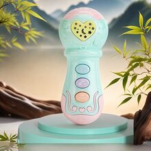 Music Story Tambor e microfone com miçangas Design de joias elegante e criativo