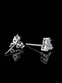 S925 Silver Moissanite 0.9 Carat Pair Of Earrings, Simple And Small, Clover Elegant, Exquisite Earrings Design, Suitable For Women's Daily Matching, Dating, Dinner, Wedding Anniversary Jewelry Gift Valentines - Silver - View 4