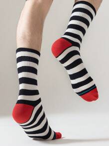 1 par de calcetines clásicos en blanco y negro para hombre, calcetines a media pierna a rayas para mujer, calcetines casuales unisex para el invierno, calcetines gruesos y altos, calcetines divertidos para el 4 de julio