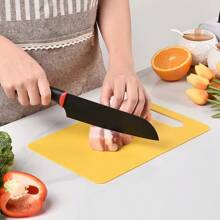 1PC Plastic Chopping Board, Household Classification Chopping Board, Baby Vegetable And Fruit Complementary Food Chopping Board, Outdoor Camping Picnic Chopping Board Light Non-Slip Chopping Board.