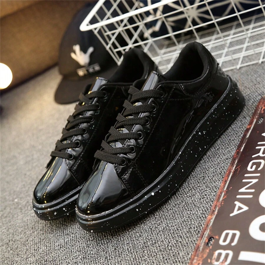 2025 New Arrival Men's Fancy Summer Shoes, Thick Sole Ultra-Light Platform, Mirror Surface Glitter Sequins Black Casual Sneakers, Suitable For Street, Party, Gym, Outdoor, Valentine's Day - Black - View 1