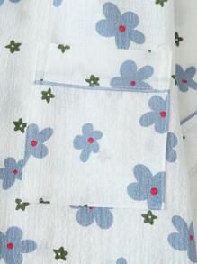 2 pièces Ensemble pyjama d'été fleuri bleu pour femmes, chemise à boutons à manches courtes et shorts, tenue de détente casual pour l'été, ensemble 2 pièces - Bleu et Blanc - Voir 5