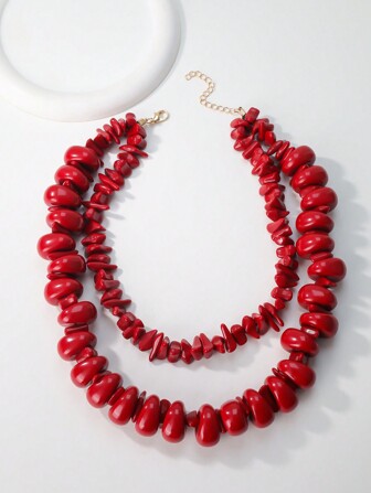1pc Chinese Red Double-Layered Coral Shaped Resin & Acrylic Bead Necklace, Showcasing A And Exquisite Retro Geometric Design With Two English-Flag-Red Tiers, Embellished With A Plethora Of Resin & Acrylic Beads. The Necklace Evokes A Sensual, Atmospheric, Romantic And Exaggerated Bohemian-Inspired Ambiance, And It Is Suited For Multi-Layering Or Wearing Individually, Appropriate For Casual Travels, Romantic Dates, Gift-Giving And Daily Wear.