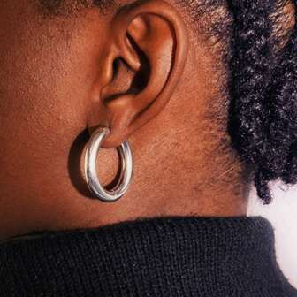 1 Pair Women's Luxurious High-Quality Hoop Earrings, Large Circle Stainless Steel Metal Classical Exaggerated Party Queen Fashion Ear Jewelry