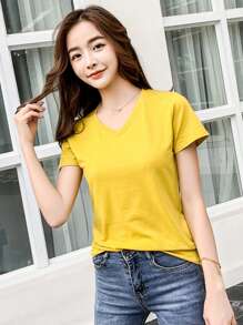 Women's Short Sleeve V-Neck T-Shirt With Casual Fit And Comfortable Fabric